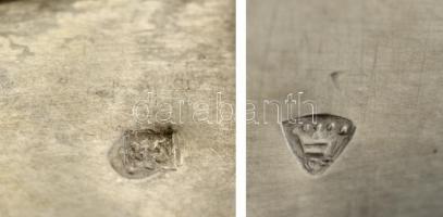 Ezüst (Ag.) jardiniere, kalapált , öntött fülekkel, jelzett (V.J), pótólt csiszolt üvegbetéttel  40×...