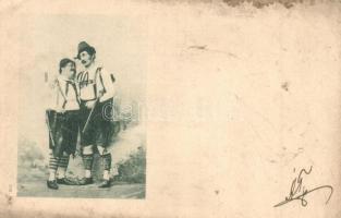 5 db régi vadász motívumlap, ebből 2 fotó / 5 pre-1945 hunting motive cards, among them 2 photos of ...