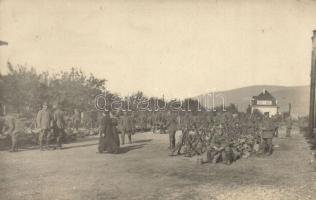 3 db régi katonai fotólap / 3 pre-1945 military photo postcards, K.u.K. group photo