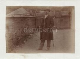 35 db főleg régi fotó / 35 mostly pre-1945 photos