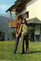 27 db modern romantikus férfi-nő páros képeslap / 27 modern mostly romantic couple postcards