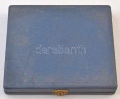 ~1965. "XXV. SZÚR (Színész-Újságíró Rangadó)" Br plakett eredeti tokban, hátoldalába graví...