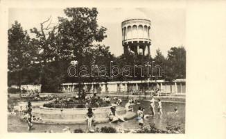 4 db modern városképes lap: víztornyok / 4 modern town-view postcards: water towers