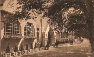 7 db régi városképes lap: Nemzetközi vásárok / 7 pre-1945 town-view postcards: International Fairs (...