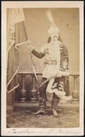 1861 Paulay Ede (1836-1894) színész, színházigazgató II. Rákóczi Ferenc szerepében, keményhátú fotó Veress Ferenc kolozsvári műterméből, korai, nem jelzett fotó,10,5x6,5 cm