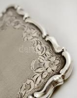 Ezüst púderes szelence V. V. monogrammal, szép állapotban / Silver powder box  8x8 cm, 113 g