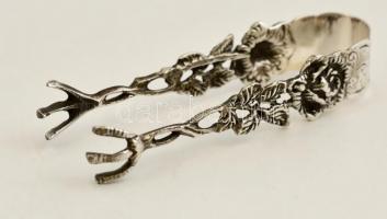 Ezüst cukorfogó rózsa díszítéssel / Silver forks with rose ornaments 13,4 g