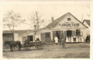 1934 Mélykút, Schwarcz és Szabó Felsőbácskai tejüzem üzlete Mélykúton, tejes szekér. photo
