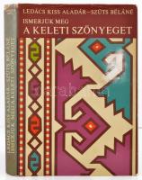 Lédács Kiss Aladár - Szűts Béláné: Ismerjük meg a keleti szőnyegeket. Bp., 1977. Gondolat. Második, bővített és átdolgozott kiadás. Kiadói egészvászon-kötés, kiadói papír védőborítóban, kissé szakadt a papírborító a gerincen.