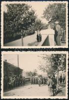 cca 1930 Katonák, csendőrök Kiskunhalason, 2 db fotó, hátulján feliratozva, 6,5×9 cm
