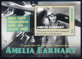 75 years since the mysterious dissapearance of Amelia Earhart minisheet + block, Amelia Earhart az első női pilóta eltűnésének 75. évfordulója kisív + blokk