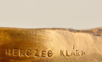 Herczeg Klára (1906-1997): Ádám és Éva, réz falidísz, jelzett, d: 12 cm