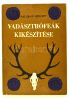Salaj, J. -Roszkopf I.: Vadásztrófeák kikészítése. Bp.,1968, Mezőgazdasági Kiadó. Szövegközti és egészoldalas illusztrációkkal. Kiadói papírkötés.