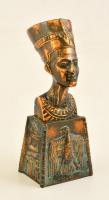 Jelzés nélkül: Nofertiti büszt. Bronz, m:20 cm