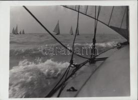 cca 1960 Vitorlásverseny a Balatonon, 18x24,5 és 20x26 cm