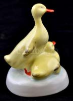 Aquincumi kacsapár, jelzett, hibátlan, kézzel festett, 8×7 cm