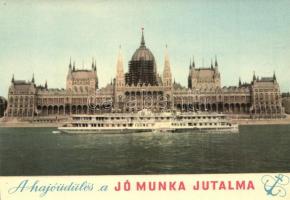 4 db MODERN budapesti képeslap; országház hajókkal / 4 modern Hungarian town view postcards; Budapest Parliament with ships