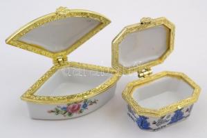 Virágmintás porcelán ékszertartó dobozkák, 8 db, hibátlanok, kb. 5x4,5 cm