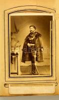 cca 1880-1900 Régi fotóalbum 17 db vizitkártyával, benne katonaiak is
