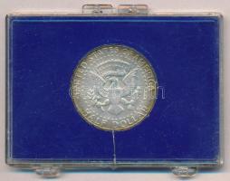 Amerikai Egyesült Államok 1964. 1/2$ Ag "Kennedy" műanyag tokban T:1-,2 patina
USA 1964. ...