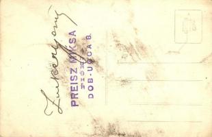 Budapest VII. Dob utca 8. Preisz Miksa fehérsütemény és kenyérgyárának fiókja, üzlet kirakata. photo...