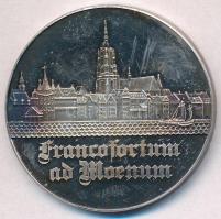 Németország DN Frankfurt am Main jelzett Ag emlékérem dísztokban (25,15g/0.999/40mm) T:1-(PP) patina Germany ND Frankfurt am Main hallmarked Ag commemorative medallion in case (25,15g/0.999/40mm) C:AU(PP) patina