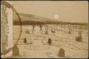 cca 1900 Tokaji szőlőhegy télen. Keményhátú fotó, folttal 11x17 cm