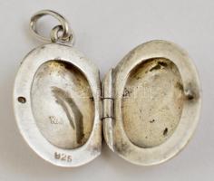 Ezüst(Ag) ovális fényképtartó függő, jelzett, 2,7x1,4 cm, nettó: 2,8 g