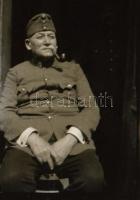 cca 1930 71 db fotónegatív közte katonák, hajók, tájképek, életképek, 4,5x7 és 7x11 cm közti méretbe...