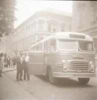 cca 1960 Távolsági autóbuszok, 3 db szabadon felhasználható, vintage negatív, 6x6 cm