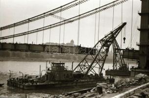cca 1964 Budapest, épül az Erzsébet híd, 4 db szabadon felhasználható vintage negatív, 24x36 mm