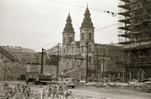 cca 1964 Budapest, épül az Erzsébet híd, 4 db szabadon felhasználható vintage negatív, 24x36 mm