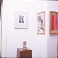 cca 1983 Látogatás Kassák Lajosné Kárpáti Klára óbudai lakásában, 7 db vintage diapozitív felvétel, ...