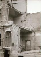 1943-1944 Budapest, kőbányai életképek, utcai plakátok, szobrok, épületek, stb., Keveházi János (?-?...