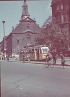 cca 1942 Budapesti villamosok a Ferenciek terén, 2 db vintage színes (!) diapozitív felvétel Kerny I...