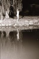 cca 1974 A gyulai vár éjszakai látogatója, szolidan erotikus felvételek, 29 db vintage negatív, 24x3...