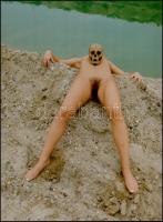 cca 1998 Menesdorfer Lajos (1941-2005) budapesti fotóművész hagyatékából, 2 db feliratozott, vintage...