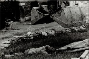 cca 1977 Magyar Alfréd 2 db vintage fotóművészeti alkotása, jelzés nélkül, 17,5x37 cm és 26x40 cm