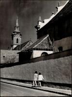 cca 1975 Gebhardt György (1910-1993) budapesti fotóművész hagyatékából 2 db kasírozott városkép, az egyik feliratozva, 39x29 cm