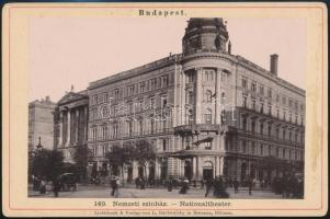 cca 1900 Budapest, Nemzeti Színház, villamos, fénynyomat, L. Rachwalsky, kartonra kasírozva, 9x13,5 cm