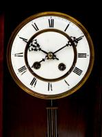 XIX. sz. vége: Falióra ingajáratos, felesütős, hibátlan zománc számlappal, jó állapotban 90x37 cm