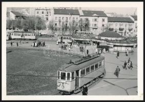 cca 1970 Budapest, a Moszkva tér villamosokkal, 7,5x11 cm