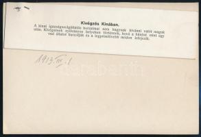 1913 Nyilvános kivégzés Kínában, korabeli sajtófotó hozzátűzött szöveggel, 12x16 cm / China, public ...