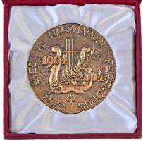 2004. "Száz Éves a Nagymarosi Férfikórus 1904-2004" kétoldalas Br plakett, eredeti, kissé ...