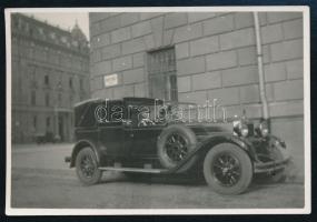 1925 Budapest, Automobil a budai várban a Szent György utca sarkán, 5,5x8 cm