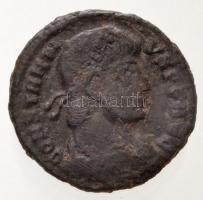 Római Birodalom / Siscia / II. Constantius 347-348. AE Follis (1,63g) T:2,2- Roman Empire / Siscia / Constantius II 347-348. AE Follis CONSTANTI-VS P F AVG / VICTORIAE DD AVGG Q NN - .ESIS. (1,63g) C:XF,VF RIC VIII 184.