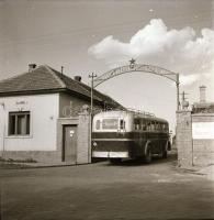 cca 1959 Kecskeméti autóbusz közlekedés, Medgyesi László (?-?) kecskeméti fotóművész felvételei, 3 d...