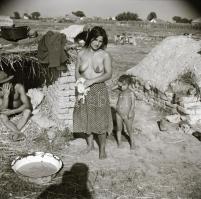 cca 1960 Kecskemét környéki romatelep, Medgyesi László (?-?) kecskeméti fotóművész felvételei, 6 db ...