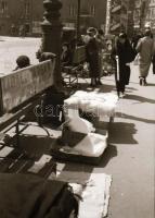 cca 1937 Budapesti városképek, életképek, 30 db szabadon felhasználható vintage negatív, 24x36 mm