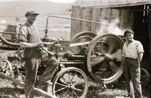 cca 1925 Gőzgépek a cséplésen, 3 db szabadon felhasználható vintage negatív, 6x6 cm